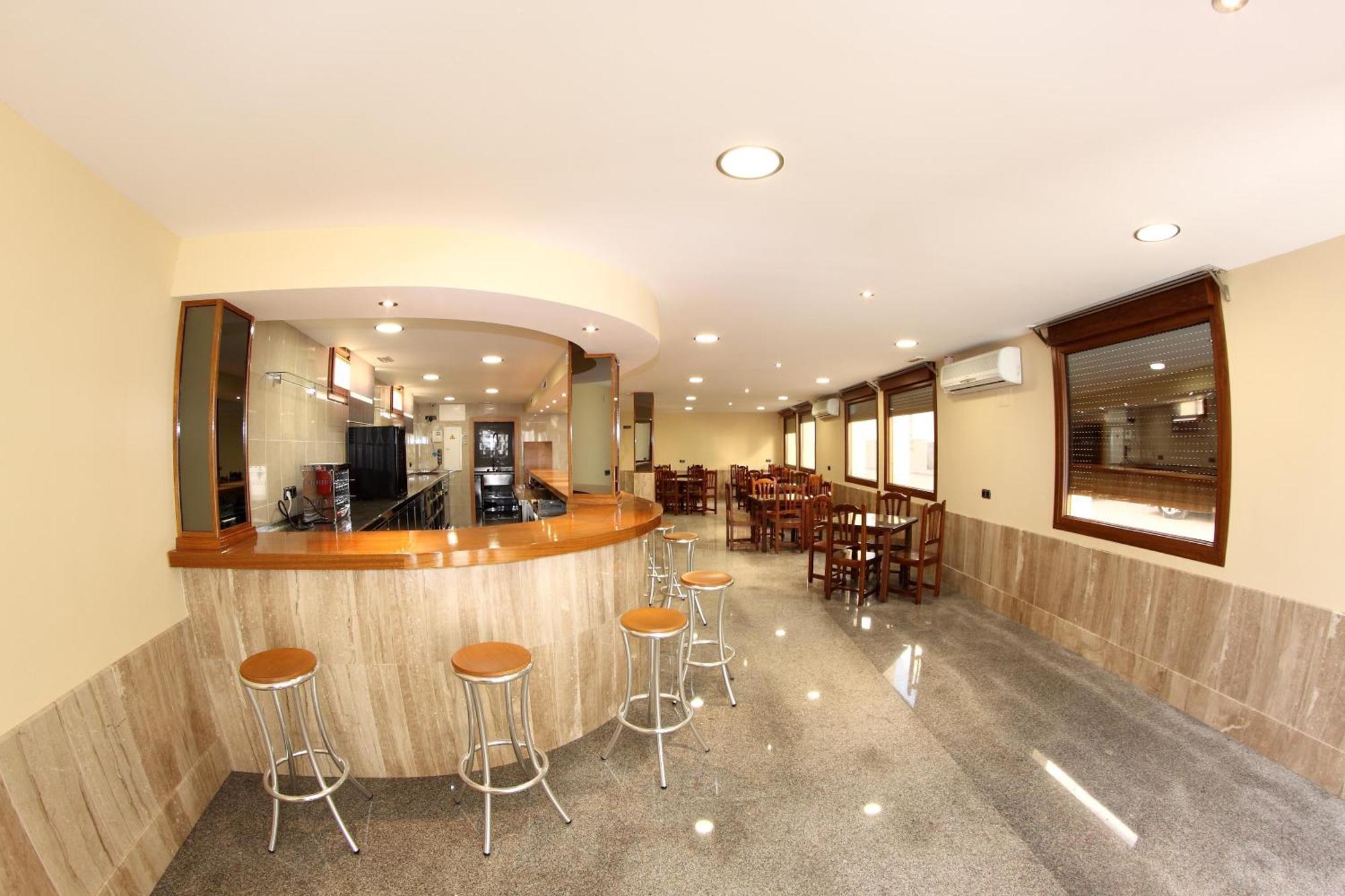 Hotel Albanta La Lantejuela Extérieur photo