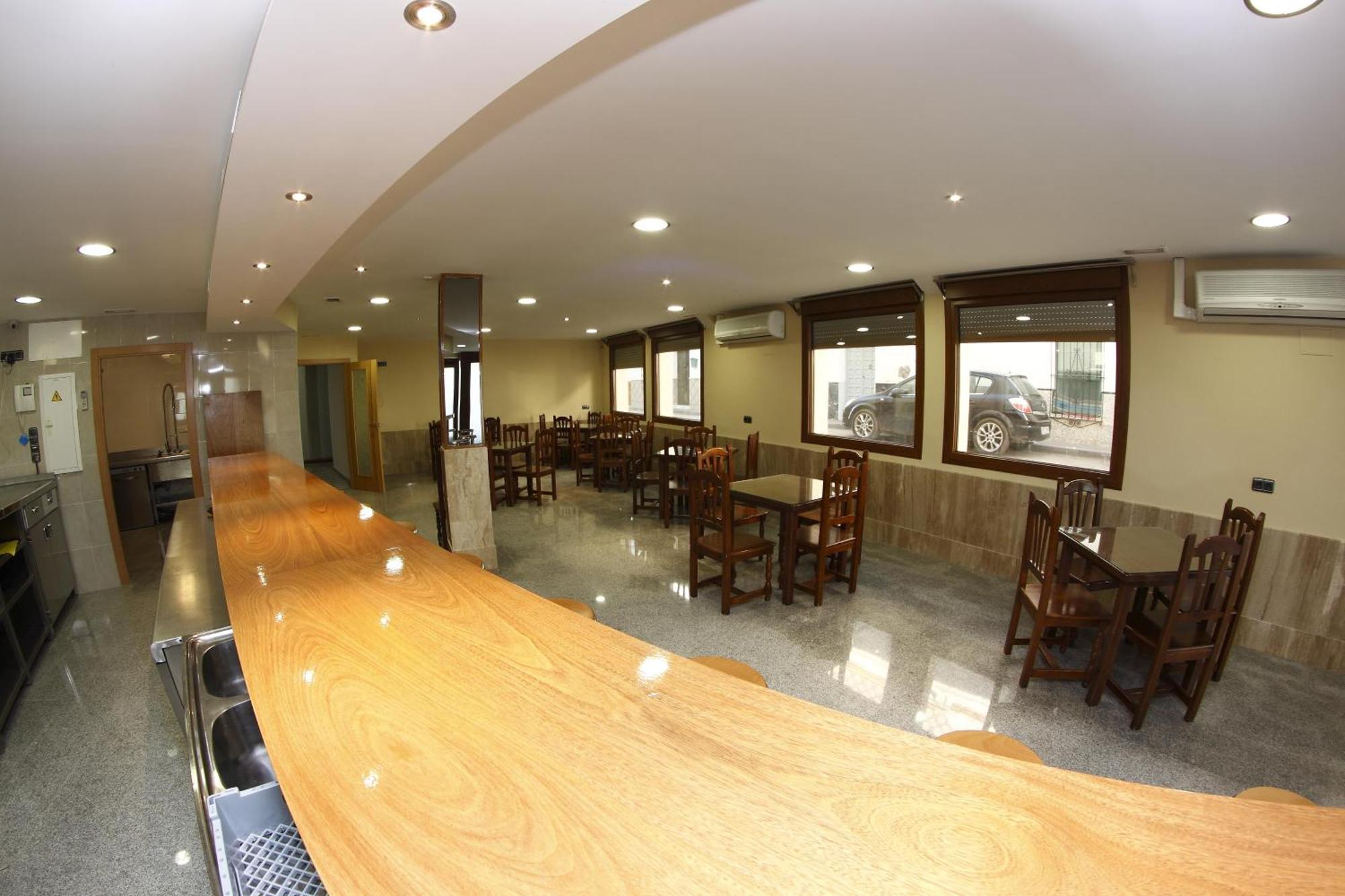 Hotel Albanta La Lantejuela Extérieur photo