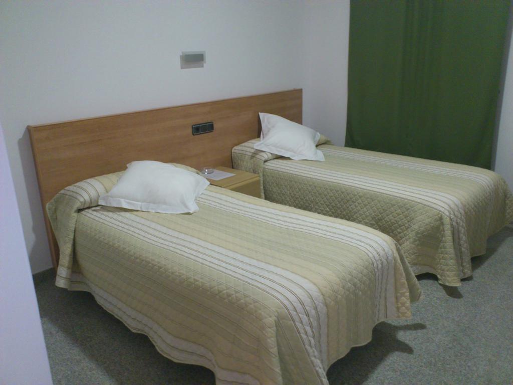 Hotel Albanta La Lantejuela Extérieur photo