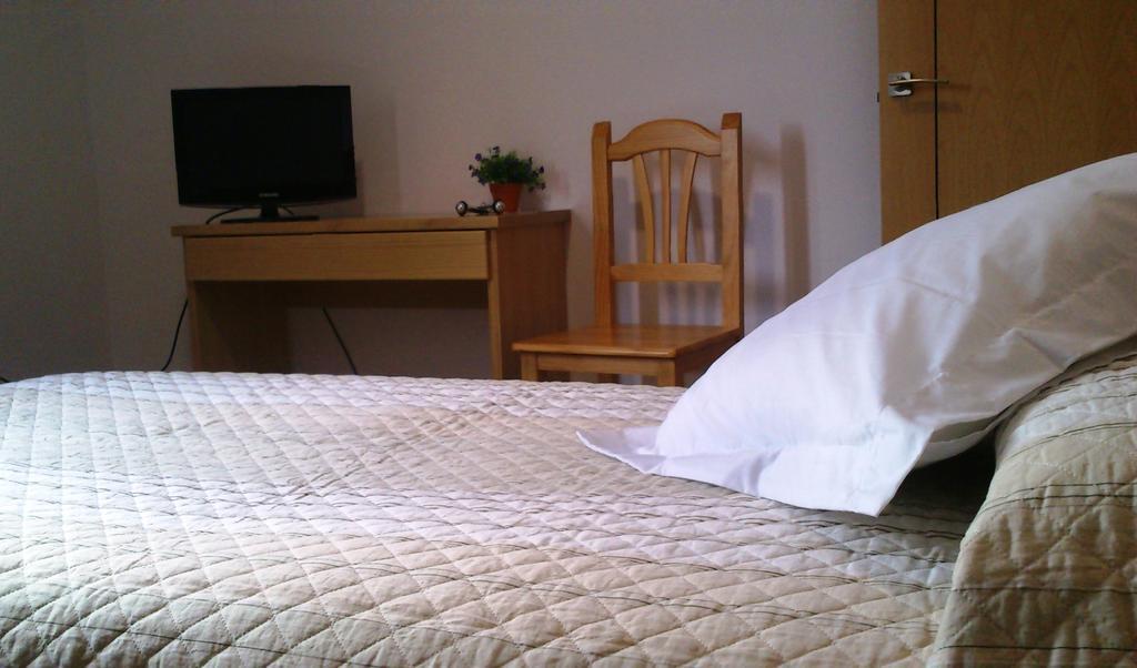Hotel Albanta La Lantejuela Extérieur photo