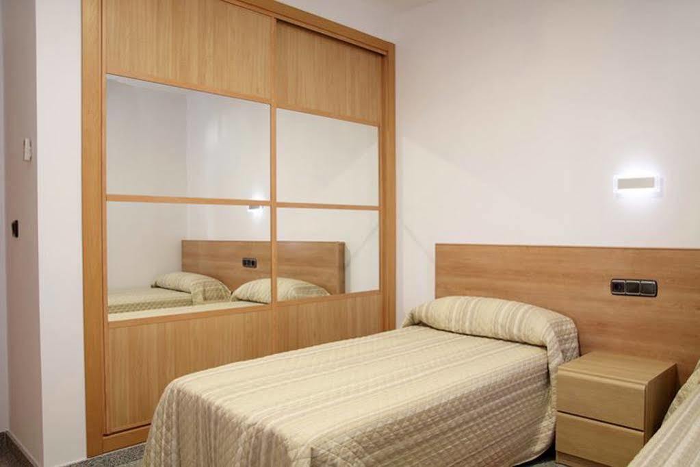 Hotel Albanta La Lantejuela Extérieur photo
